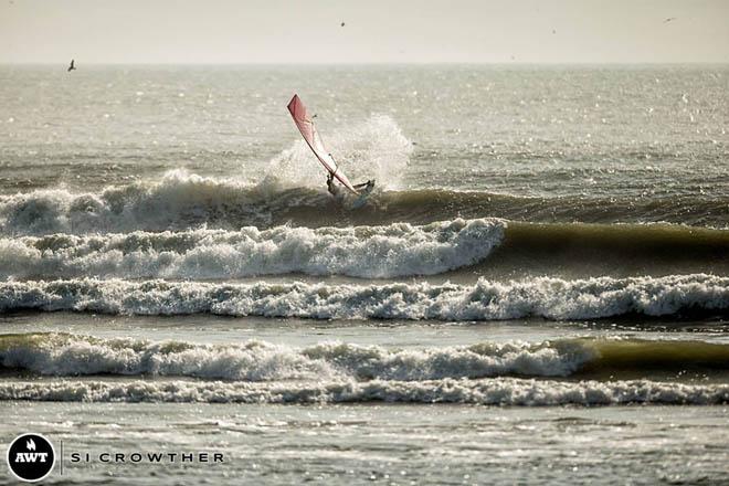 2014 AWT Pacasmayo Classic - Forest Ladkin slash © Si Crowther / AWT http://americanwindsurfingtour.com/