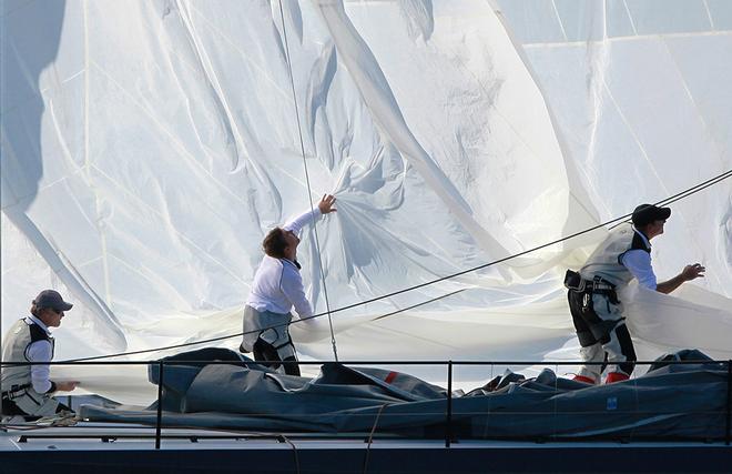 Ichi Ban foredeck crew © Crosbie Lorimer http://www.crosbielorimer.com