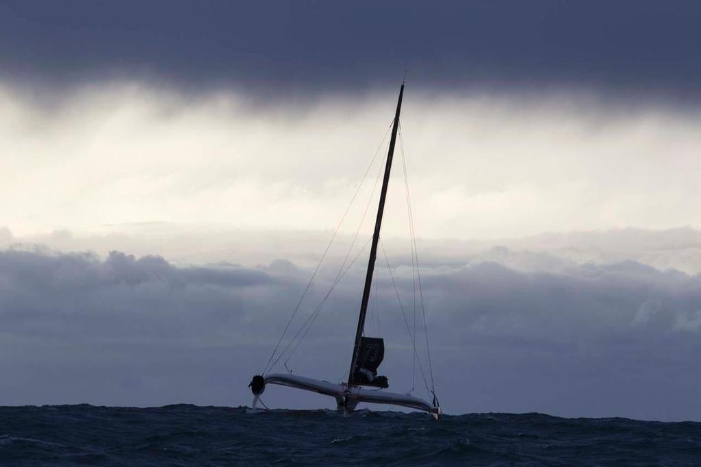 Avarie de Thomas Coville (Sodebo Ultime) suite a une collision avec un cargo lors de la Route du Rhum-Destination Guadeloupe 2014 - En mer le 03/11/2014 © Alexis Courcoux