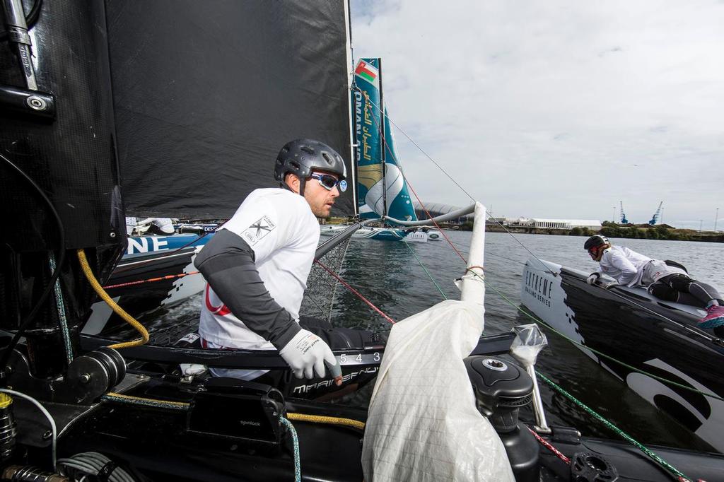The Extreme Sailing. Act 5. Cardiff. Wales.<br />
Alinghi (SUI), Skipppered by Morgan Larson (USA) with Tactician Anna Tunnicliffe, Mainsail Trimmer Pierre-Yvew Jorand (SUI), Headsail Trimmer Nils Frei (SUI) and Bowman Yves Detrey (SUI) © Lloyd Images/Extreme Sailing Series