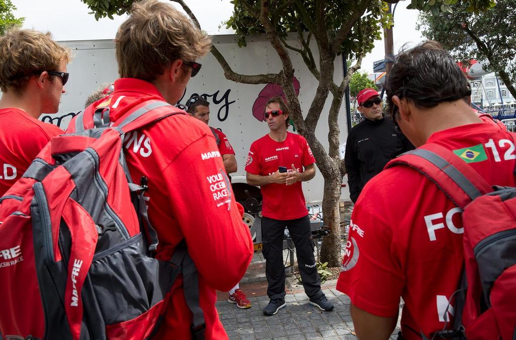 Crew talk, Mapfre - Cape Town, South Africa, 2014-15 Volvo Ocean Race ©  María Muiña / MAPFRE