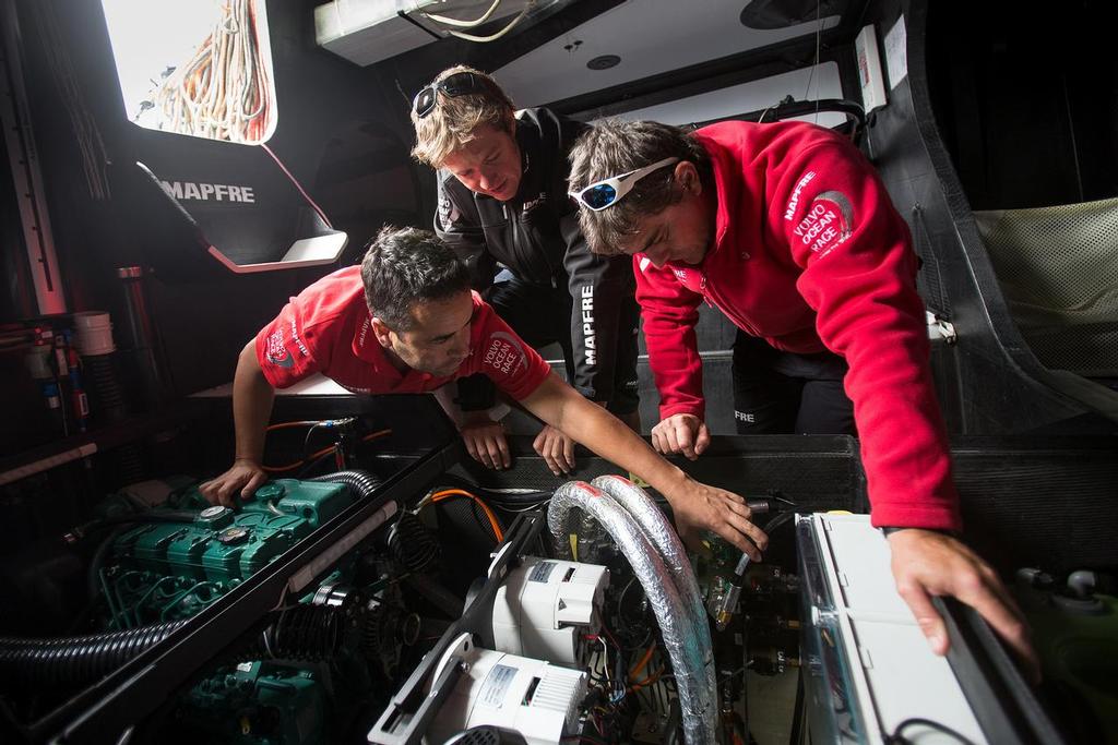 Engine maintenance, Mapfre - Cape Town, South Africa, 2014-15 Volvo Ocean Race ©  María Muiña / MAPFRE