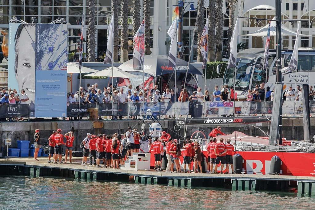 MAPFRE arrives to the pontoon in Cape Town after completing Leg 1. ©  Ainhoa Sanchez/Volvo Ocean Race