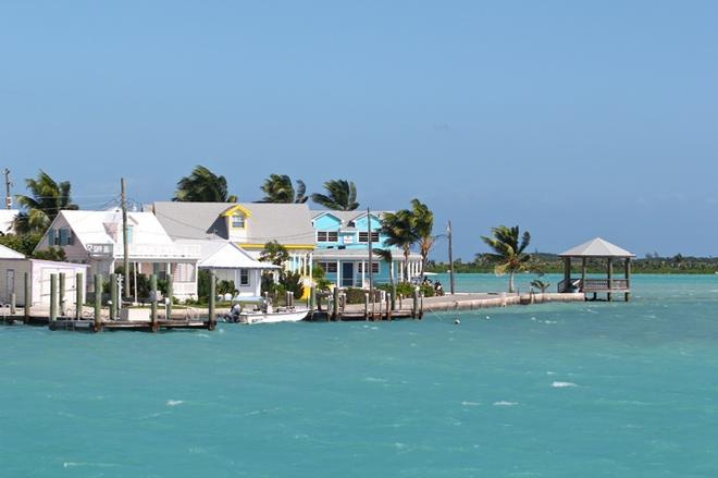 Spanish Wells “skyline”.  Photo: Michel Sacco - Eleuthera, Bahamas - A tiny chain of islands © Clarity Nicoll