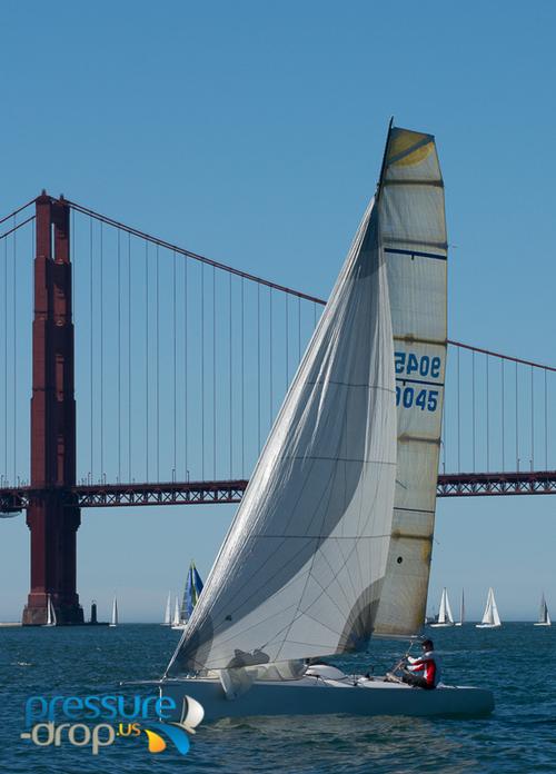 Sailing single handed, Dan Alverez on the JS9000 Jet Stream was one of 2 boats in the Single Handed Sportboat division , crossing the line at 18:22:07. 3 Bridge Fiasco 2015 © Erik Simonson/ pressure-drop.us http://www.pressure-drop.us