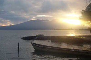 Sunrise over Gizo © Murray Hallam