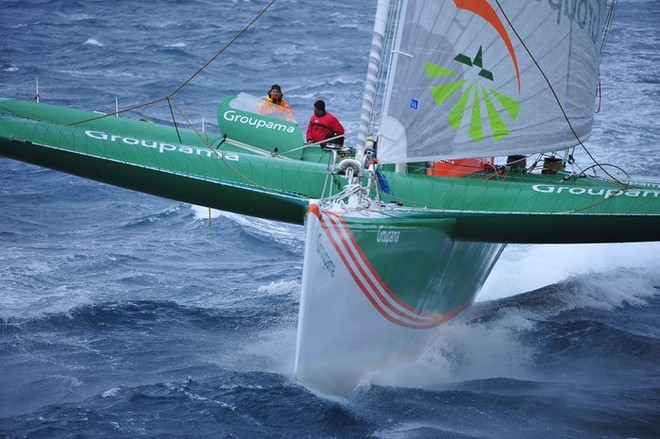 Groupama 3 - Jules Verne Trophy 2008 attempt © Yvan Zedda http://www.zedda.com.