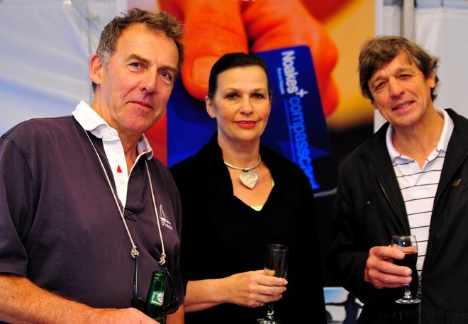 Nigel Stoke and Kayelene Hansen and husband, marine artist Ian Hansen  - compasscard launch © Nelson Cortez