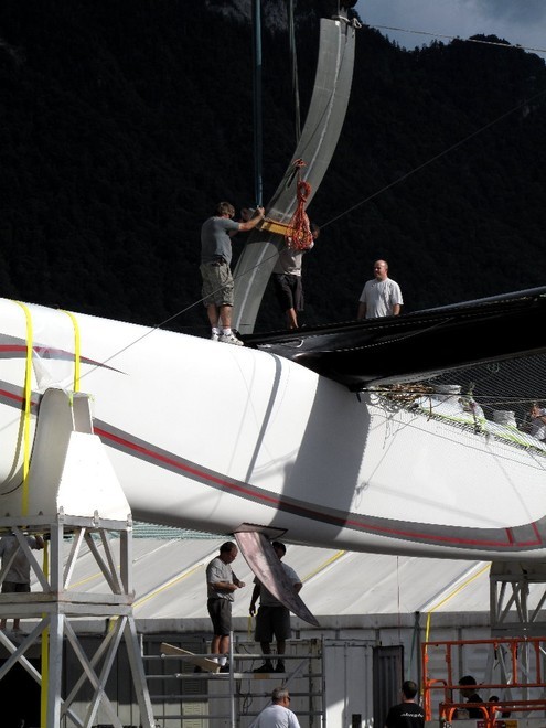 The leeboard is lowered into its slot/cartridge © Philippe Chaplin