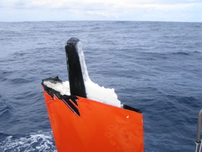Broken rudder on Hugo Boss ©Hugo Boss - Barcelona World Race © Barcelona World Race http://www.barcelonaworldrace.org