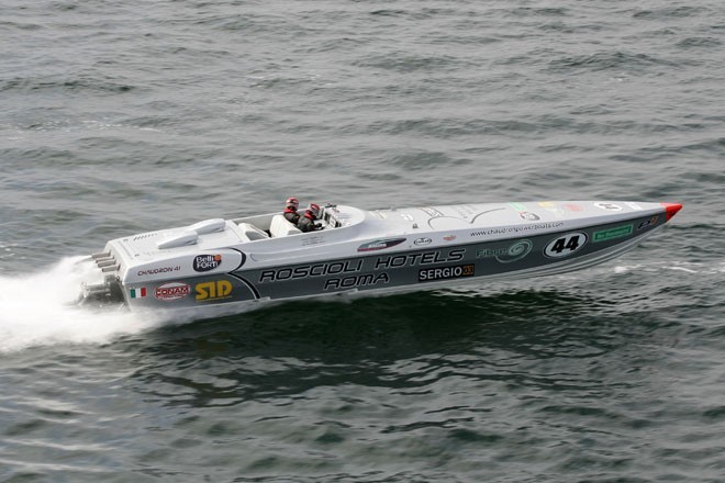 Racing Project, Rosciolli Hotels Roma, Italian. Angelo Tedeschi, Fabio Magnani, Ugo Pellegrino,  Powerboat P1 World Championship.<br />
The UIM Powerboat P1 German Grand Prix of the Sea.Travemunde, Germany<br />
June 29th - July 1st 2007. ©  © Powerboat P1 World Championship http://www.powerboatp1.com