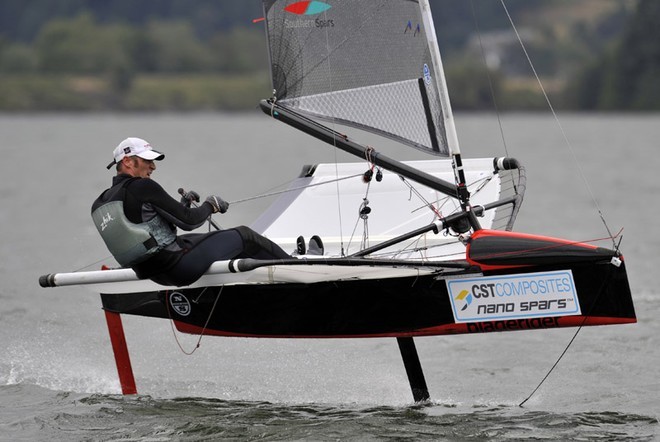 Racing at the 2009 Moth Worlds at Cascade Locks, Oregon © Sean Trew (Pacific Fog) http://www.pacificfog.net/