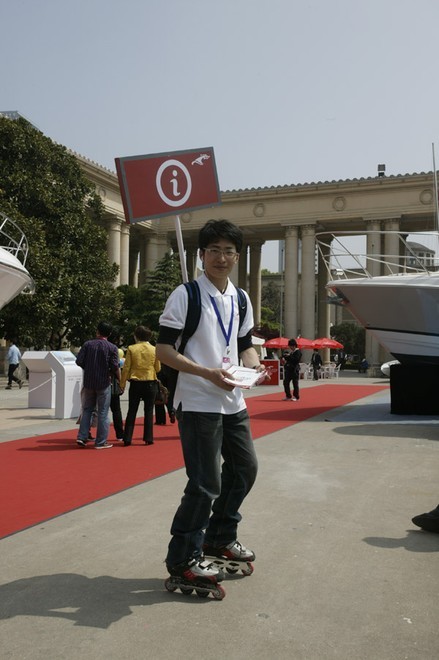 14th China International Boat Show. Information on the run. © Guy Nowell http://www.guynowell.com