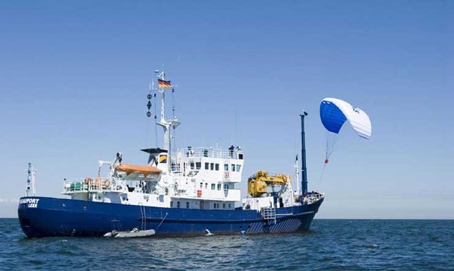 Kite on  ship © SW