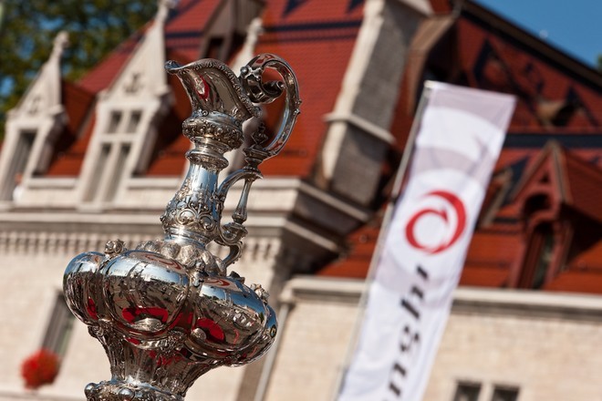 Alinghi 5 Celebrations on Lake Geneva<br />
 © Carlo Borlenghi/ Alinghi http://www.alinghi.com
