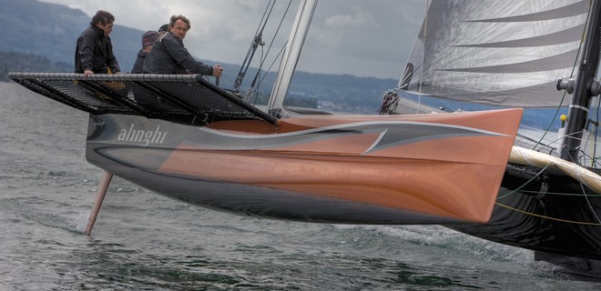 Nyon, 04-05-2009<br />
Shakedown sail for Ed Baird and crew on SUI 6 in lead up to the Challenge Julius Baer.<br />
©Photo: Carlo Borlenghi/Alingh © Carlo Borlenghi/ Alinghi http://www.alinghi.com
