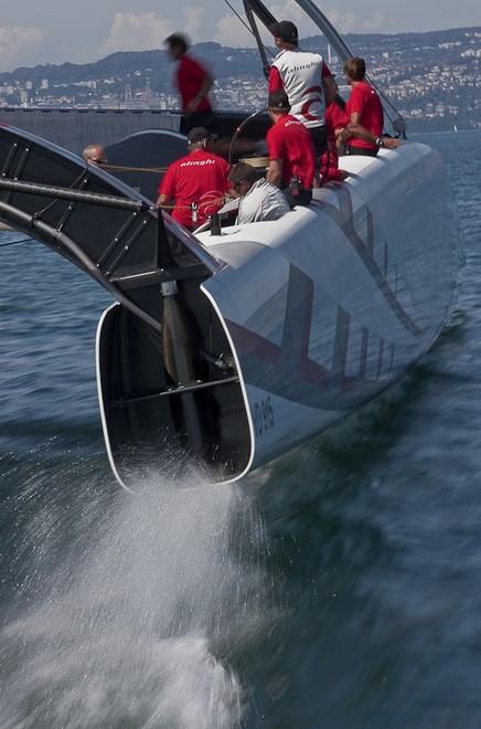 Second day of sailing for Alinghi 5 on Lake Geneva.<br />
 © Carlo Borlenghi/ Alinghi http://www.alinghi.com