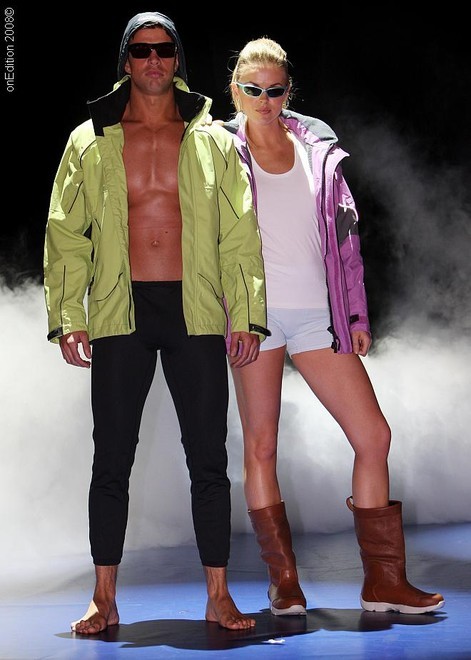 The Fashion Show on the Fairline Main Stage © onEdition - Boatshow