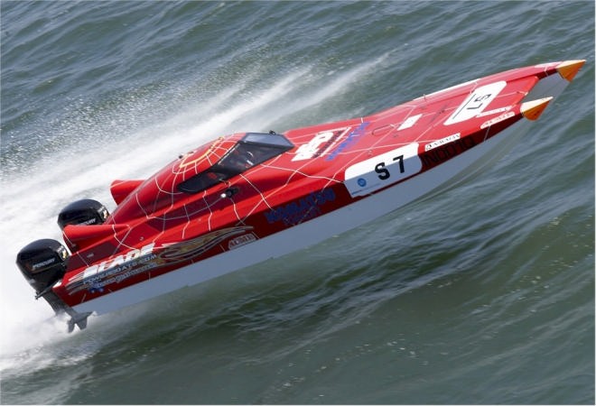 Blade cutting thru - Australian Offshore Powerboats  © John Wheatley for AOPC http://www.aopc.com.au/