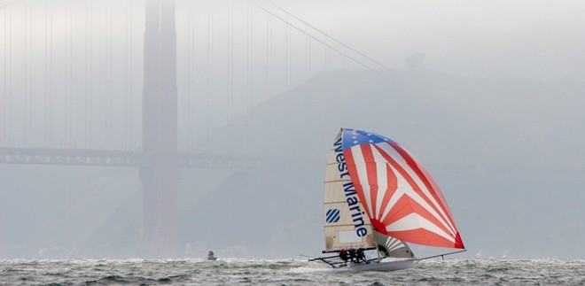 Bridge silhouette - Ronstan Bridge to Bridge Race © Crosbie Lorimer http://www.crosbielorimer.com