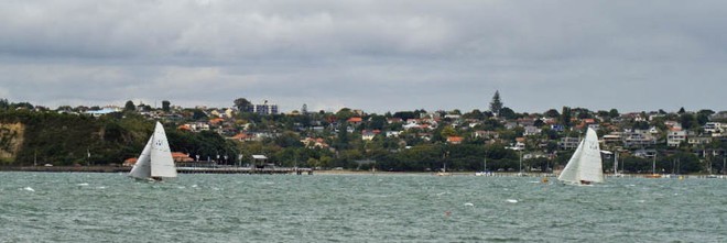 Tamarau leads Orion II out of the Waitemata Harbour entrance in the 2009 Lipton Cup © Richard Gladwell www.photosport.co.nz