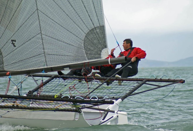 Graeme Catley in good voice, 18fters ANZAC Regatta - 26 April - Race 3 © Richard Gladwell www.photosport.co.nz