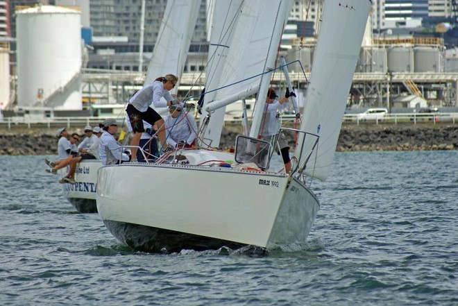 Jess Smythe protects her lead in the 2008 New Zealand Match Racing Championships © Richard Gladwell www.photosport.co.nz