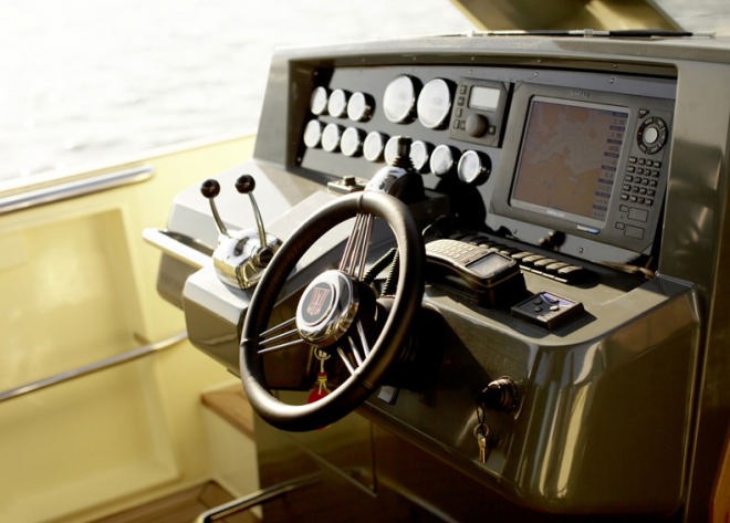 Fjord 40 Open control area © Fjord Powerboats www.fjord.com.au