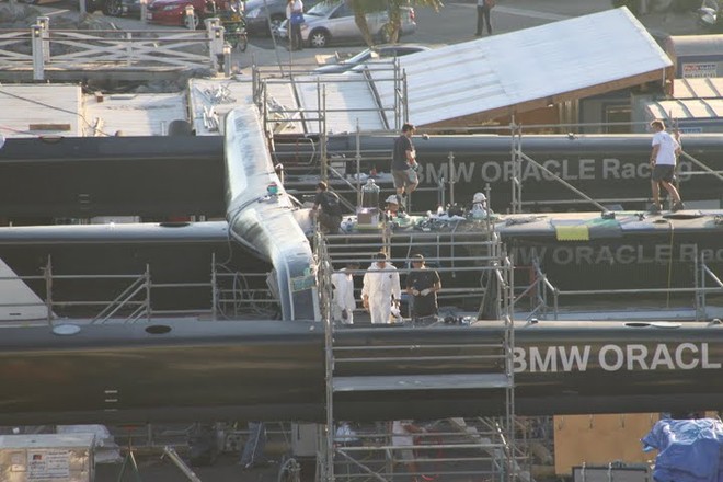 Main beam and mast swivel - BOR90/USA emerges from the builder’s shed - San Diego 24 October 2009 © Kazenotayori