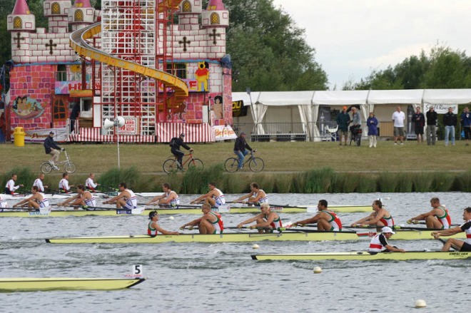 The Brits chase the Germans home and the funfair keeps turning © Rob Bristow www.rowinginfo.info