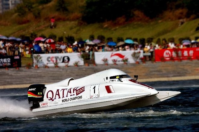 Jay Price of Qatar Team at the race of the UIM F1 Powerboat Grand Prix of China (Picture by Vittorio Ubertone/Idea Marketing) © UIM F1 H2O World Championship http://www.f1boat.com