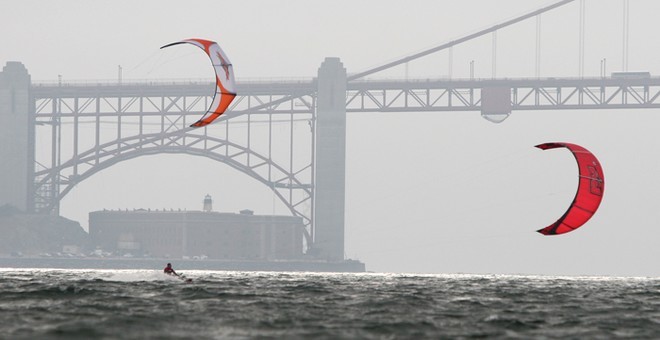 Kites and the Golden Gate Bridge -Ronstan Bridge to Bridge Race San Francisco © Crosbie Lorimer http://www.crosbielorimer.com