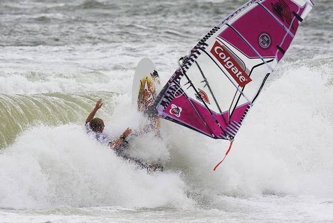 Ouch! - 2009 PWA Colgate World Cup ©  John Carter / PWA http://www.pwaworldtour.com