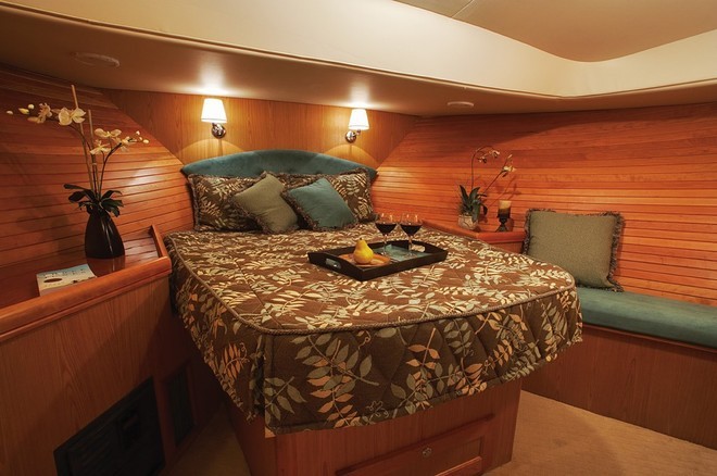 Mainship Pilot 43- forward stateroom © Mainship http://www.mainship.com.au