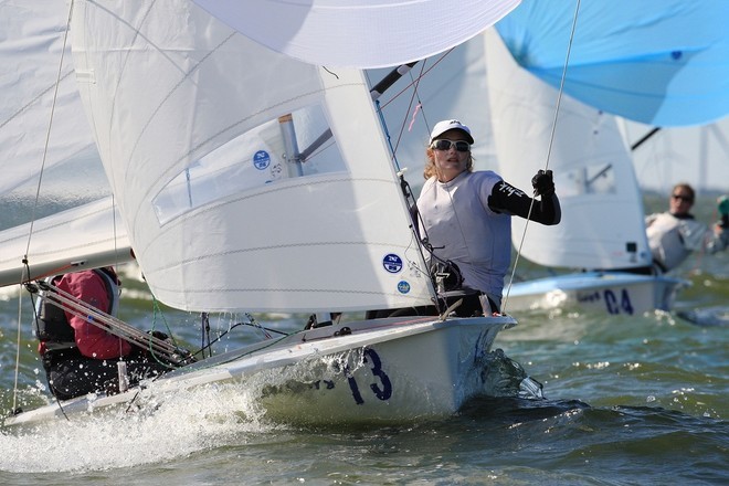 470 sailors Erin Maxwell and Isabelle Kinsolving (USA) © Thom Touw http://www.thomtouw.com