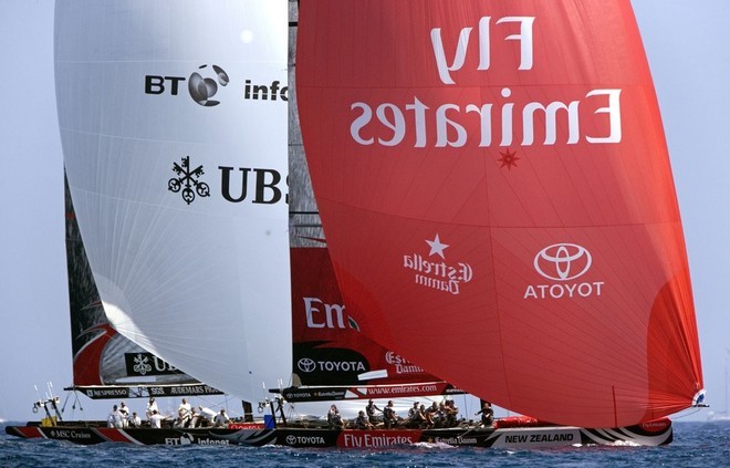 ©ThMartinez/Alinghi.  Race 6.EMIRATES TEAM NEW ZEALAND (NZL 92) <br />
NZL92 leading SUI100 in first downwind leg.<br />
<br />
<br />
 © Thierry Martinez/Alinghi - Copyright