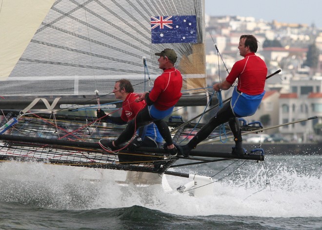 The De Longhi Team -Ronstan Bridge to Bridge Race San Francisco © Crosbie Lorimer http://www.crosbielorimer.com