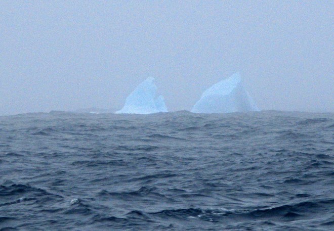 Green Dragon See Icebergs in the Southern Ocean, on leg 5 of the Volvo Ocean Race, from Qingdao to Rio de Janeiro<br />
 © Guo Chuan/Green Dragon Racing/Volvo Ocean Race http://www.volvooceanrace.org