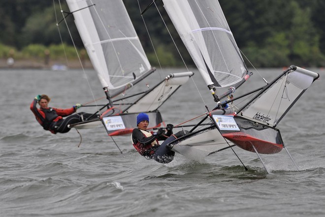 Racing at the 2009 Moth Worlds at Cascade Locks, Oregon © Sean Trew (Pacific Fog) http://www.pacificfog.net/