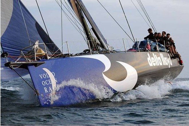 Delta Lloyd near finish Leg 2 Cochin  ©  David Kneale/Volvo Ocean Race http://www.volvooceanrace.com/