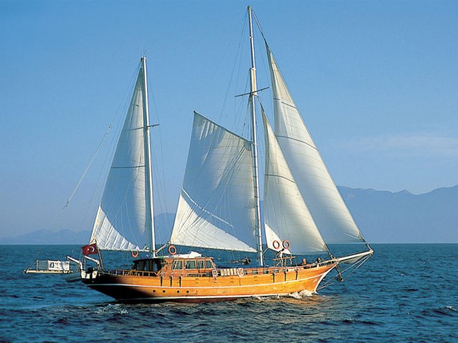 A traditional Turkish gulet sails the Turkish Mediterranean © Mariner Boating Holidays http://www.marinerboating.com.au