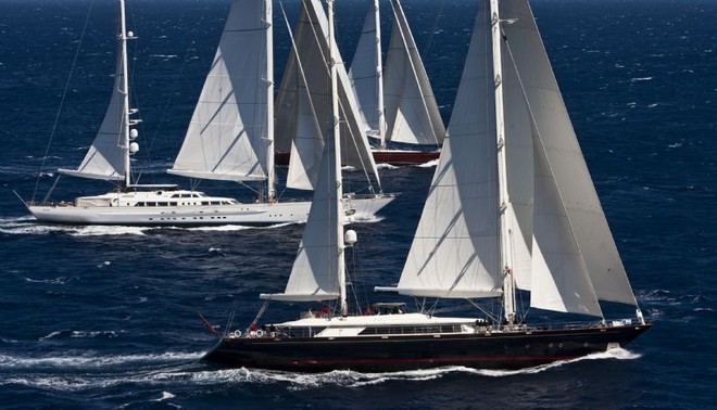 Perseus (Bow 16), Felicita’ West (Bow 6), Helios (Bow 8) Perini Navi Cup 2009 © Carlo Borlenghi / www.carloborlenghi.com