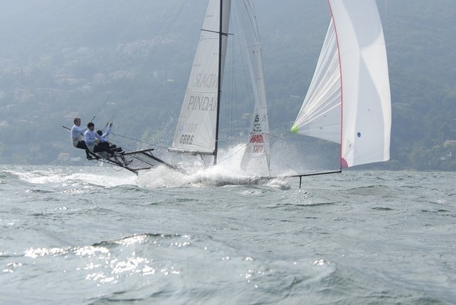 Pindar (GBR) 2008 18 footer European Season Lake Como © Christophe Favreau http://christophefavreau.photoshelter.com/