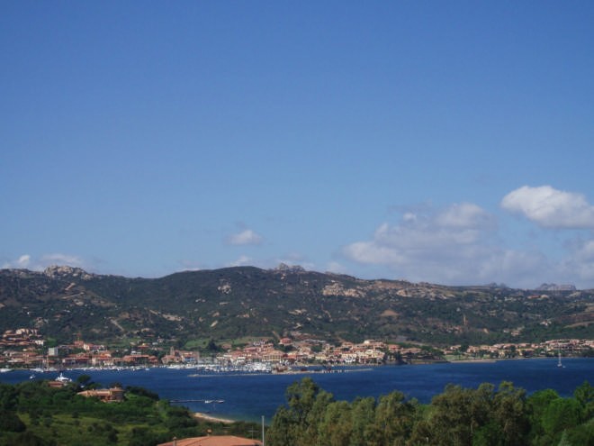 Road to Cannigionne © Charter World http://www.charterworld.com.au