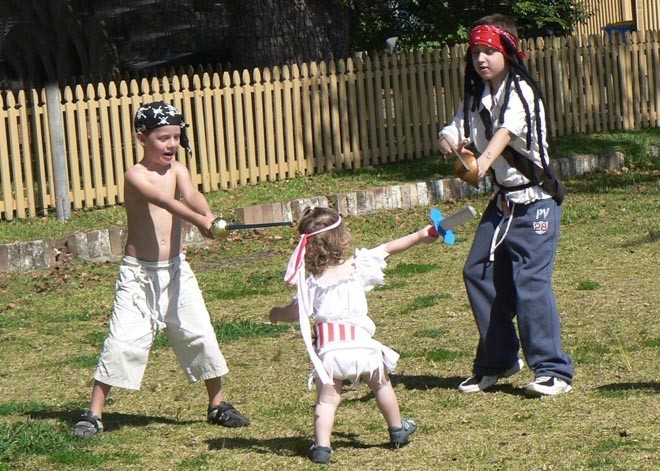Sword Fighters get serious © Christine Bates