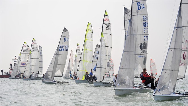 B14s at Thorpe Bay © Tania Samus http://www.photoskiff.com