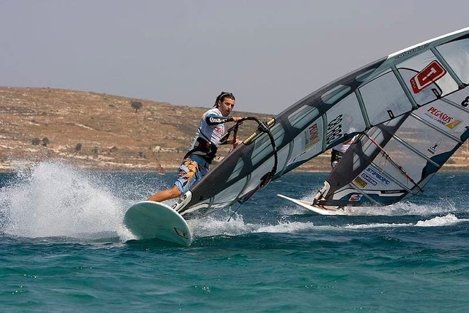 Williams and  Pritchard racing for event and World Standings  ©  John Carter / PWA http://www.pwaworldtour.com
