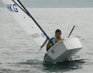 Akira Sakai rounding the top mark - HK Int Dinghy Open 2006 © Guy Nowell http://www.guynowell.com