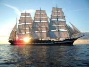 Kruzenshtern at sunset © SW