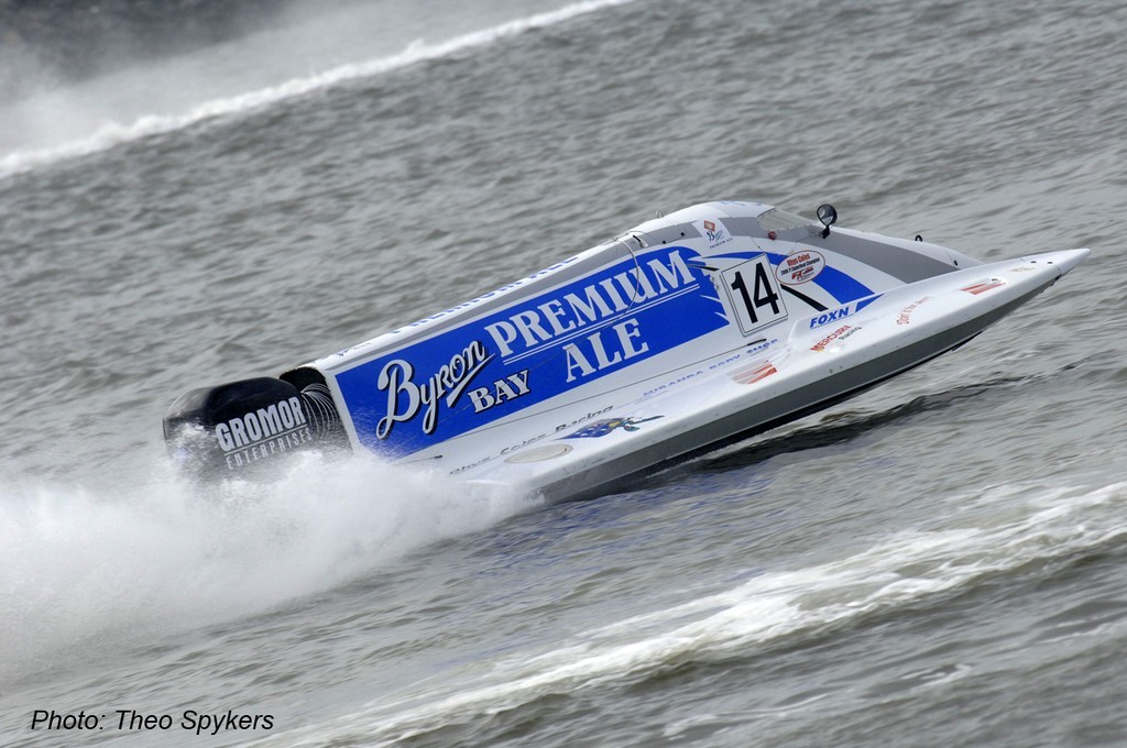 Rhys Cole - F1 Superboats Newcastle June 2008 © Theo Spykers 
